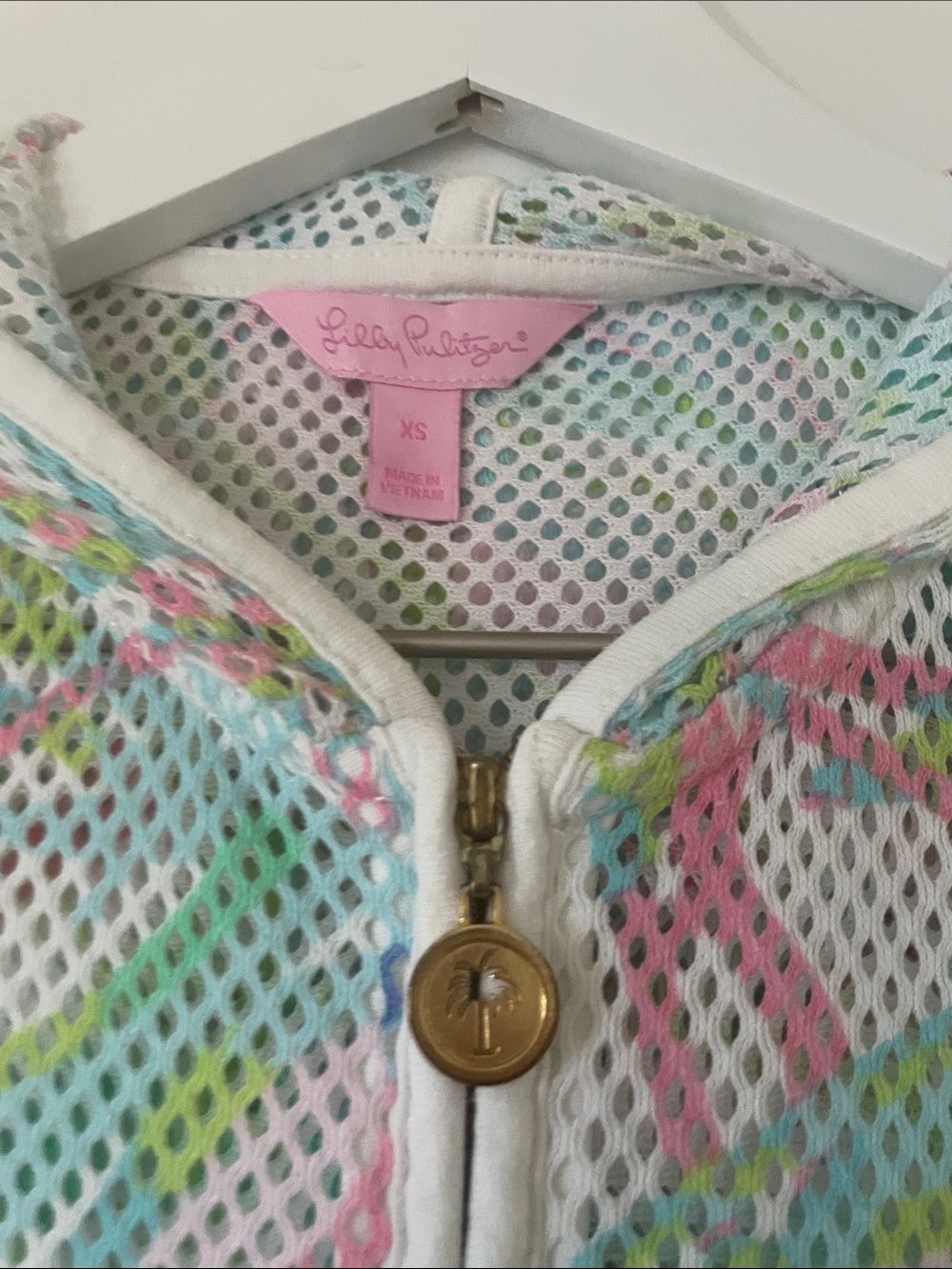 Lily Pulitzer XS Beautiful Lightweight Pastel Mesh Zip Hoodie - Women's Jacket.